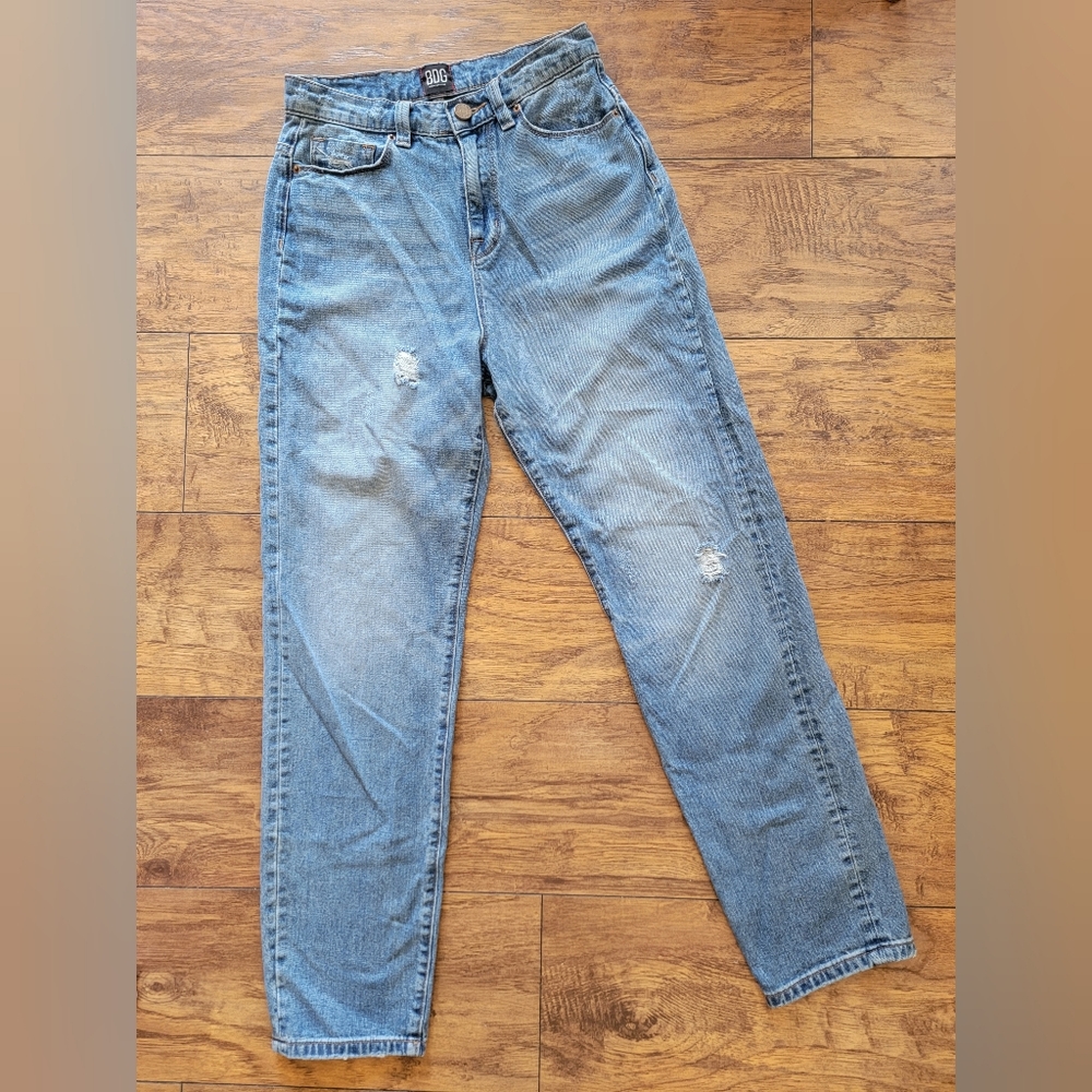 UO BDG Mom High Rise Jeans